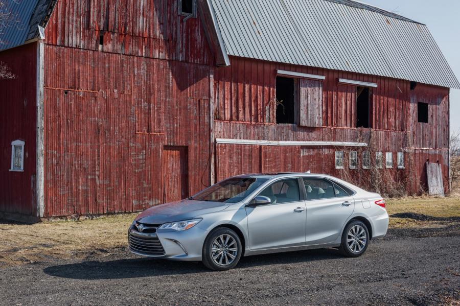  Toyota Camry 2015 года  (фото 24 из 78)